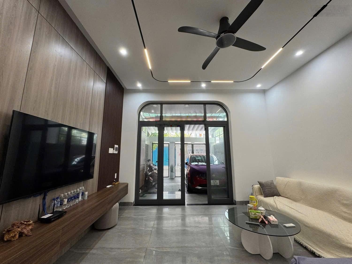 Bán nhà mặt phố tại Mỹ An 4, 16,5 tỷ, 108,7 m2, 4PN, 5WC, pháp lý đầy đủ