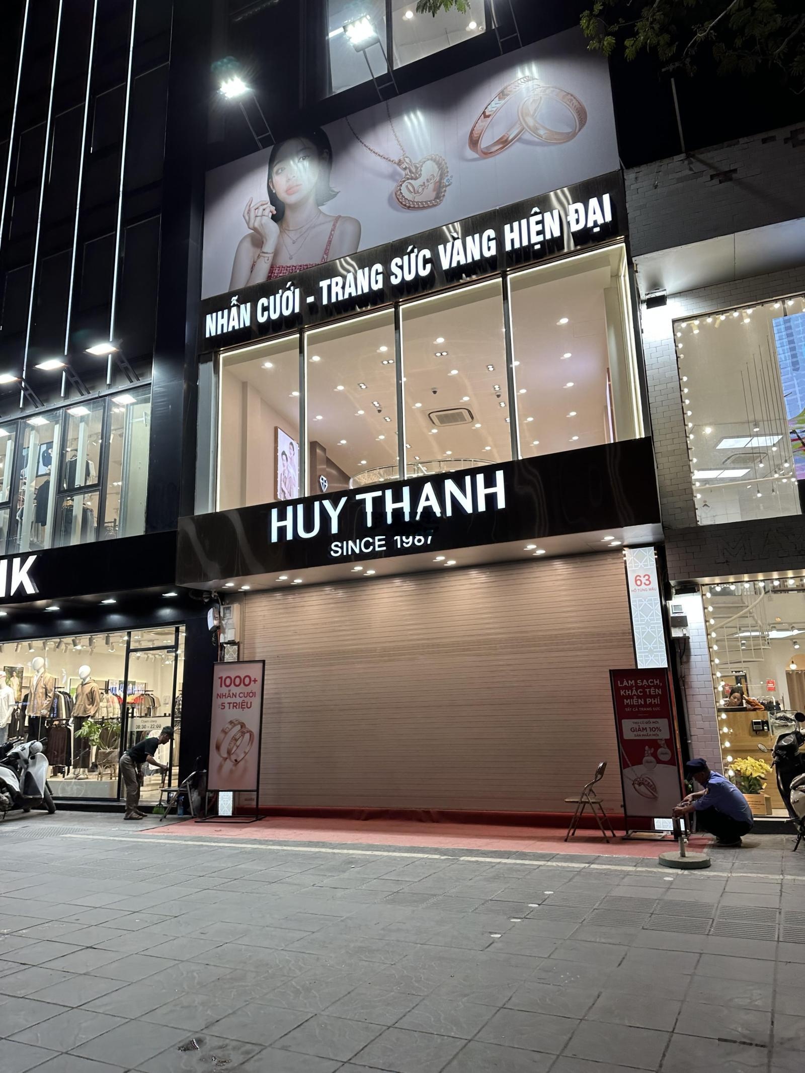 Cho thuê nhà mặt phố Trương Định, DT 110m2x2 tầng, MT 6.2m, giá 55tr, LH 0968896456