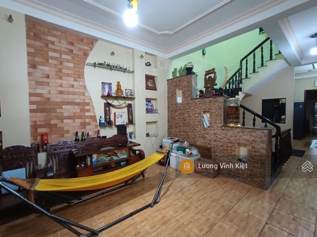 Tân thành - gần bàu cát - 96m2 - 1 trệt 2 lầu 4 phòng - hẻm xe hơi thông