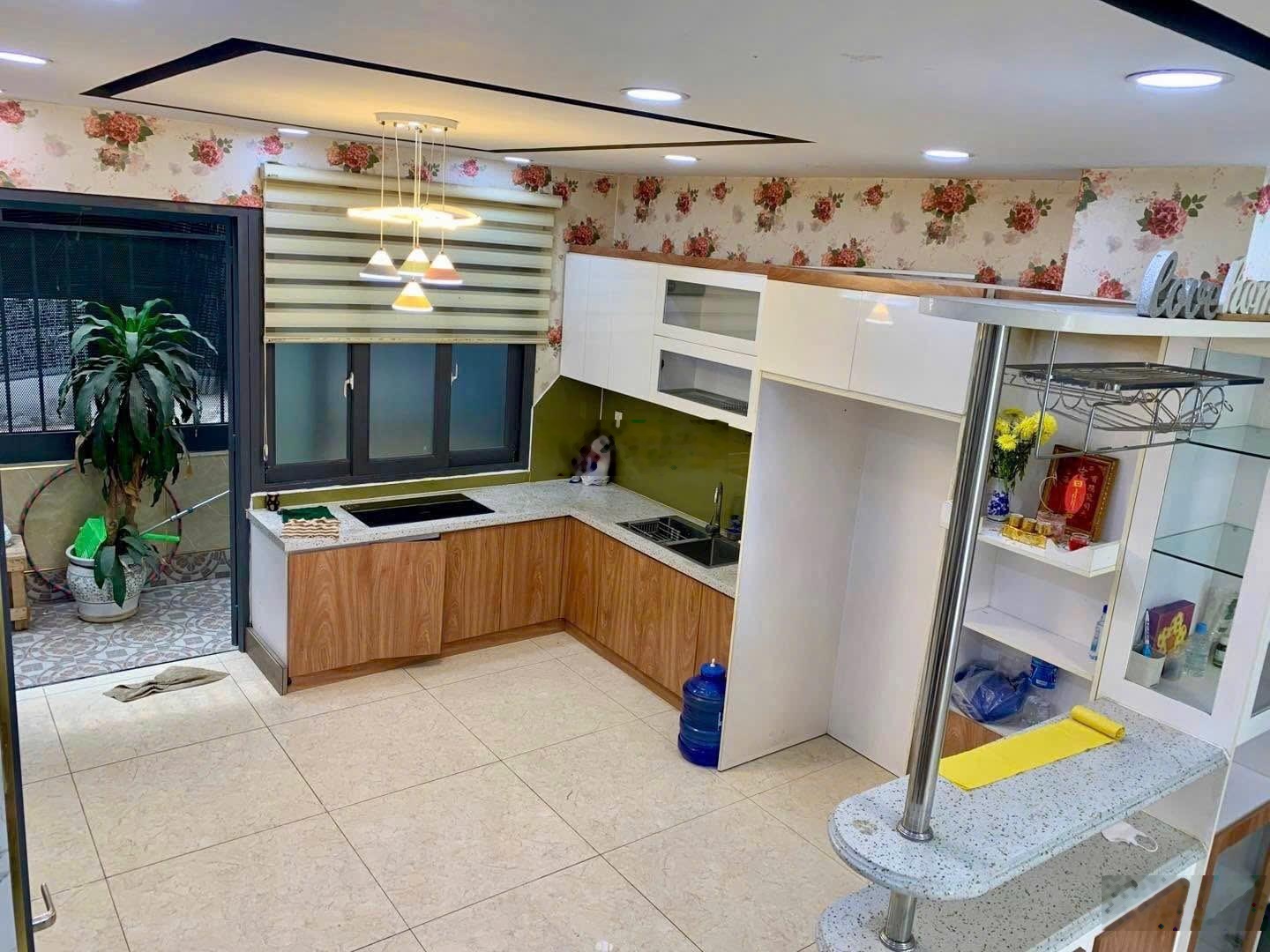 Bán nhà 1 trệt 2 lầu khu dân cư Sunshine Residence Tam Hiệp. Giá 6,8 tỷ