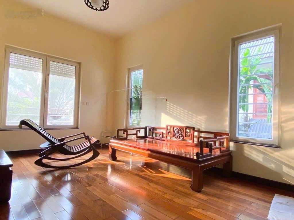 Bán biệt thự sang Nam Từ Liêm 150m khu dân trí cao giá tốt 44 tỷ Lưu Hữu Phước phường Mỹ Đình.