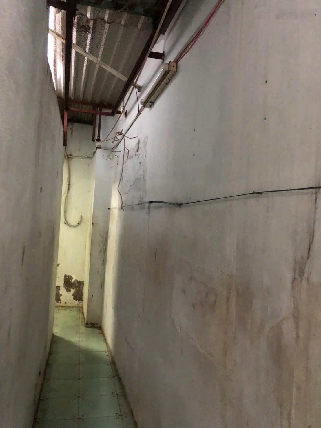 Chủ nhà cần tiền giải quyết việc bán nhanh căn nhà cấp 4 hẻm đối diện ChamPa Iland Nha Trang