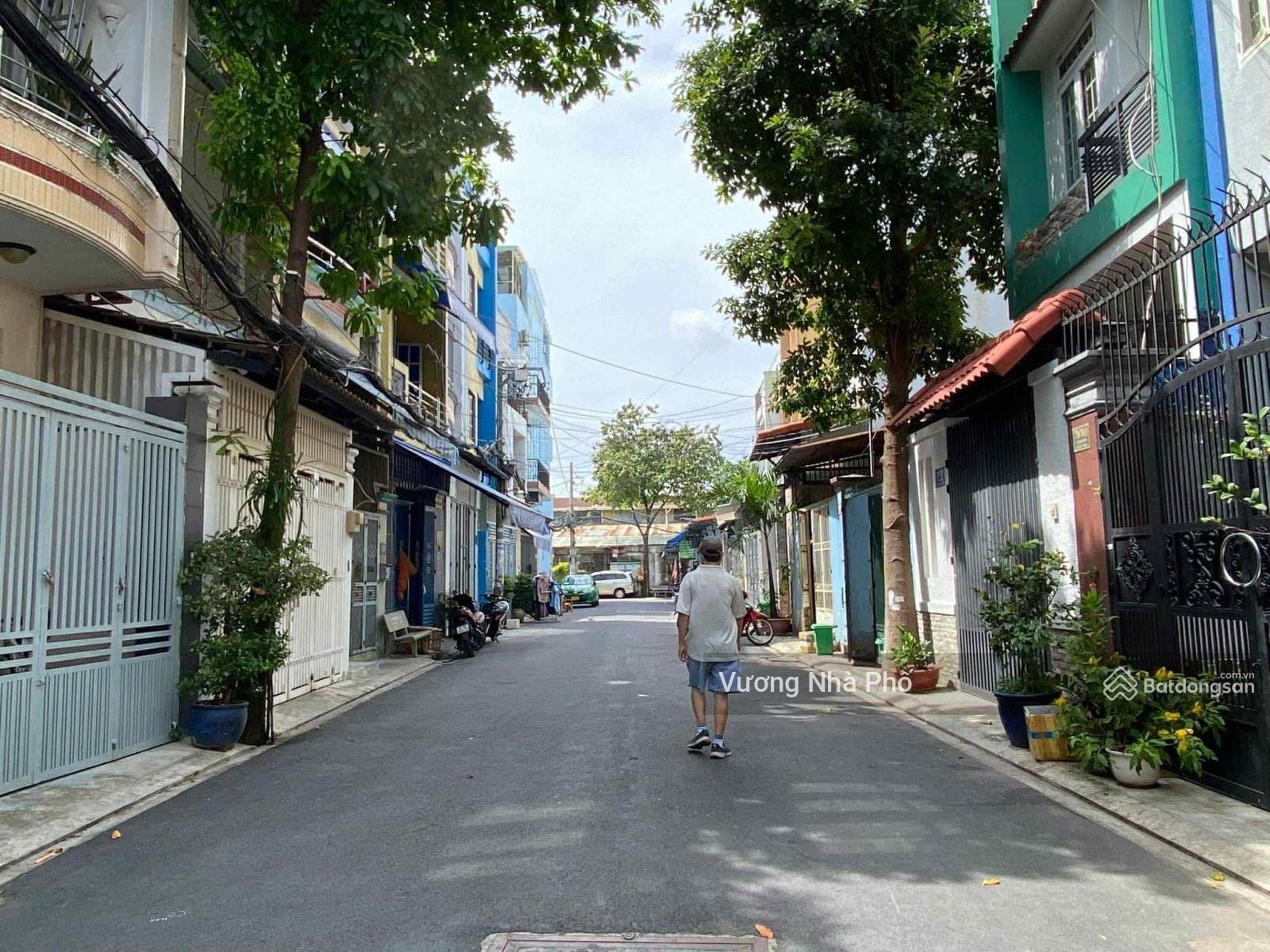 Hẻm 8m Hòa Bình - Tô Hiệu 5x20m 5 tầng + thang máy 11 tỷ