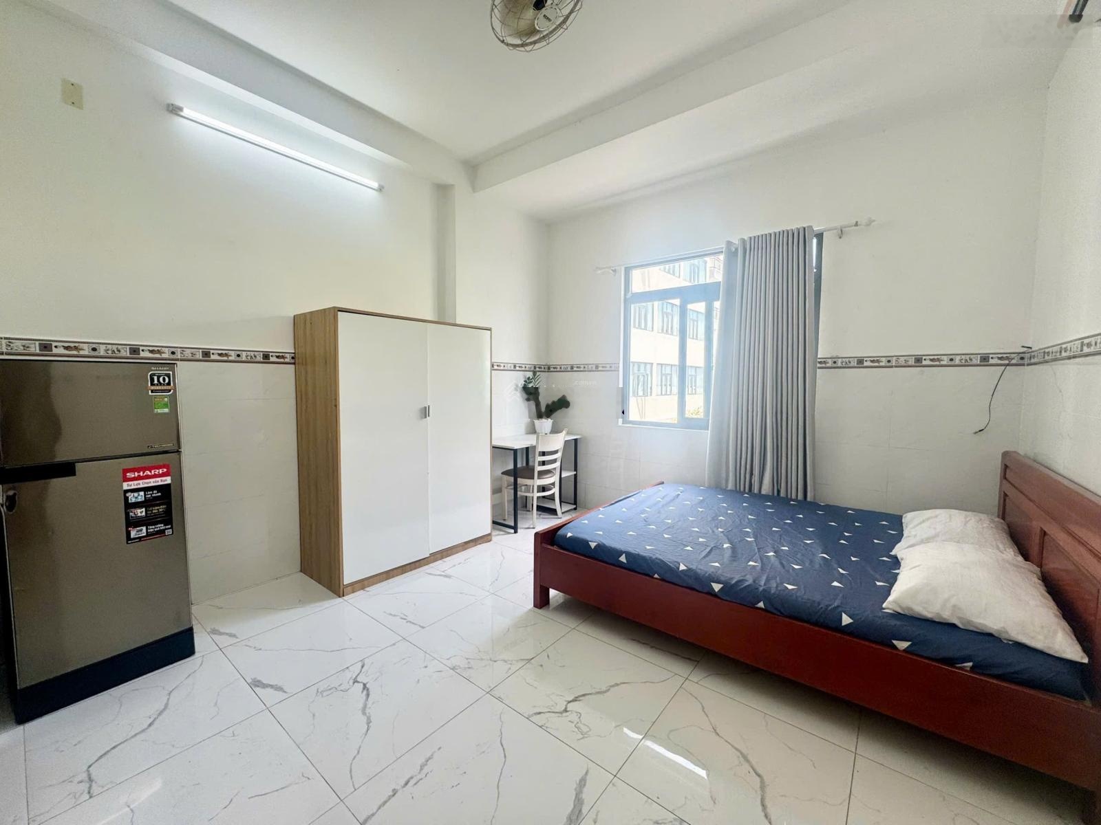 Phòng kdc trung sơn ngay khu him lam q7, cầu kênh xáng. đầy đủ nội thất. 5 triệu/tháng.