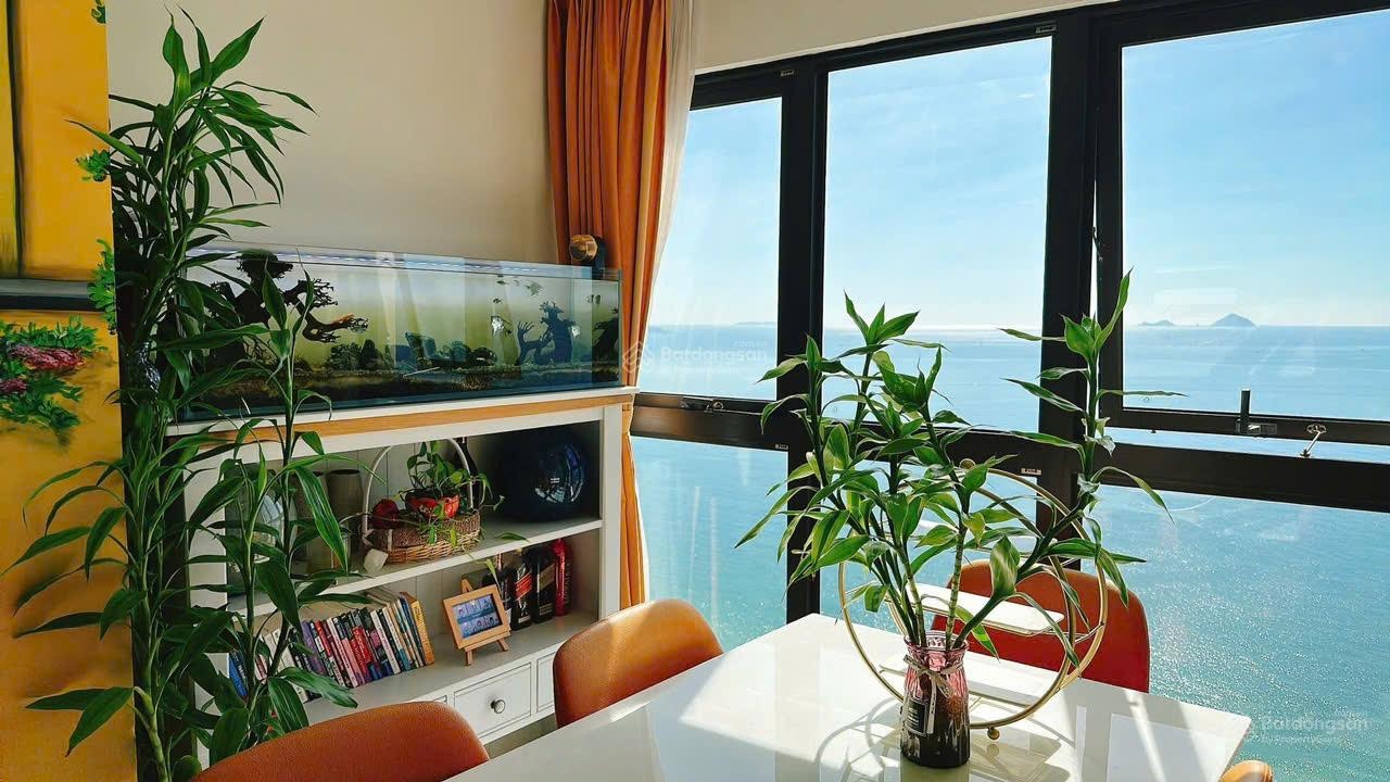 Bán căn 2 phòng ngủ, 17 tỷ, view trực diện biển Goldcoast Nha Trang