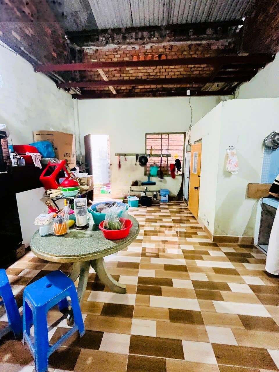 Nhà mặt tiền, 190m2 ngang 5m vuông vắn, 5pn, ô tô tránh, giá rẻ nhất p.tân phú, q9, chỉ 56tr/m2