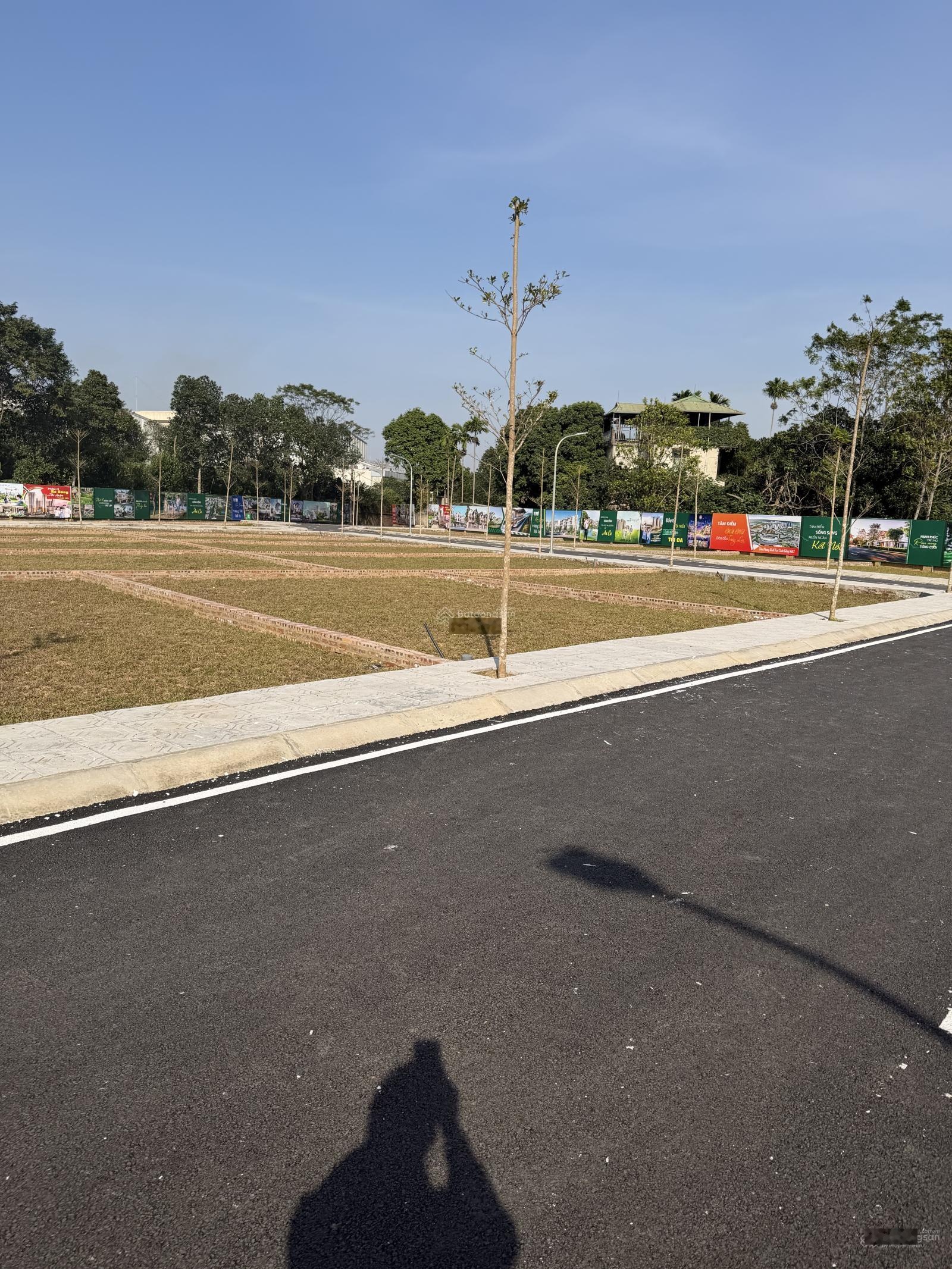 Bán đất nền Hoà Lạc - Đại học quốc gia 100m2 full thổ cư , mặt tiền 8m , đường trước 20m ! giá 4tỷ