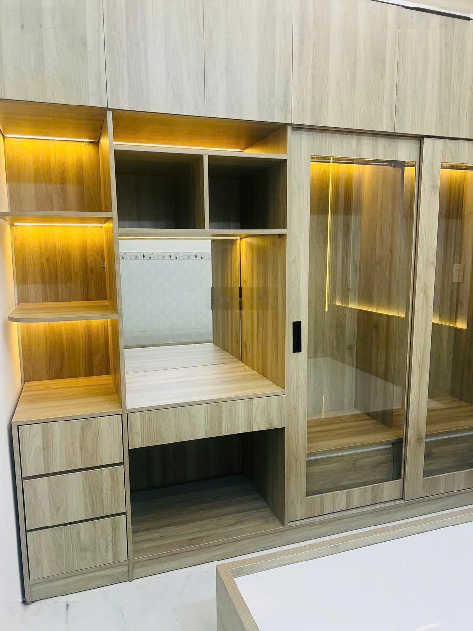 Bán nhà 1 trệt 1 lầu 2, 4x10m2 đường số 4, hẻm 4m thông. SHR giá 4.55 tỷ TL