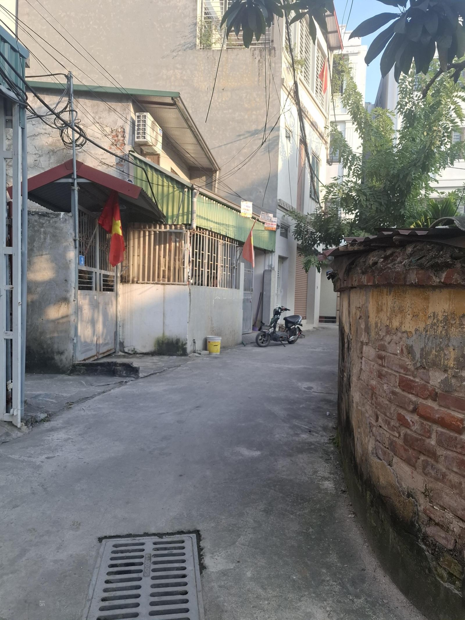 Bán đất Phú Thị Gia Lâm Hà Nội diện tích : 41m2 x 4m x 2,950 tỷ đất vuông vức dân cư đông đúc