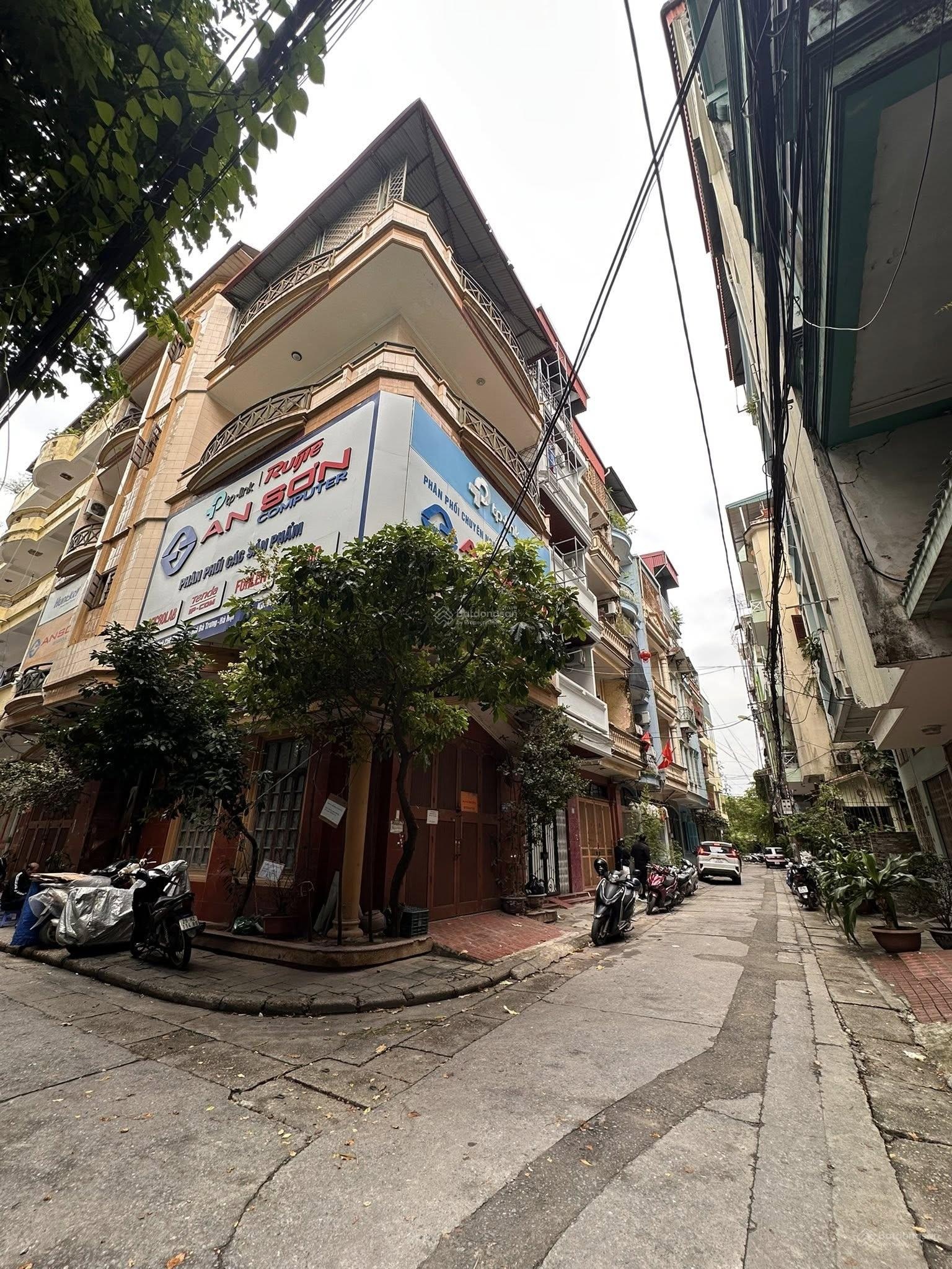 Bán mảnh đất 37m2 , mặt tiền 5m , Phố Vọng .Mặt tiền to, đường 2 ô tô, có vỉa hè, sổ nở hậu