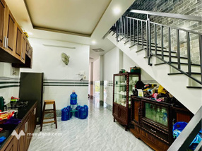 Bán căn nhà 2 tầng nằm trong hẻm đường Duy Tân, phường Tuy Hoà, cách đường Duy Tân chỉ 15m