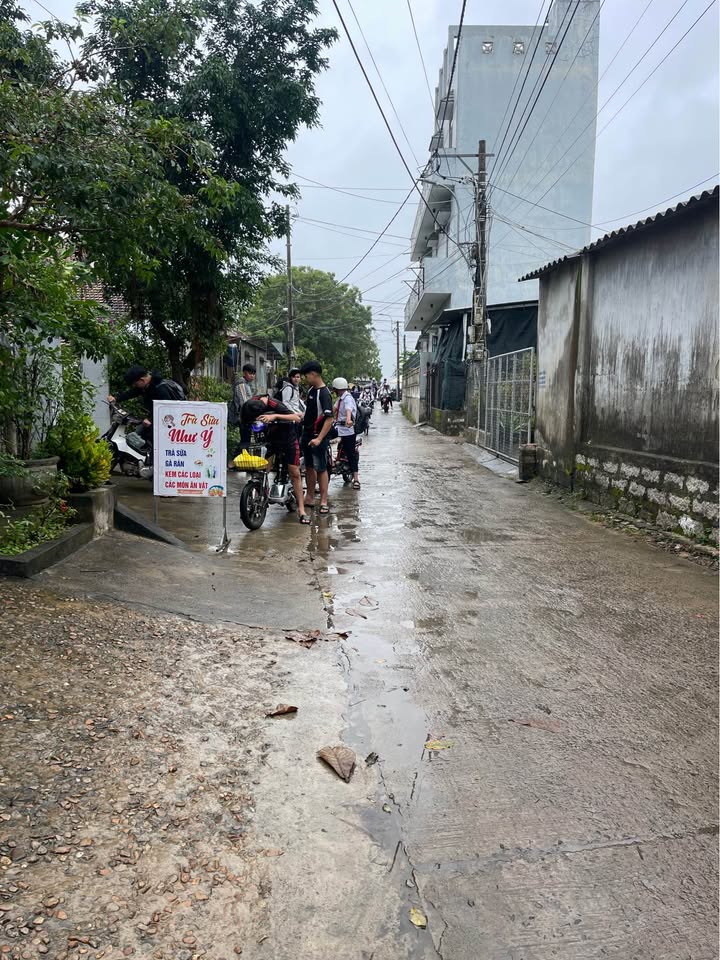 Bán nhanh lô đất vàng gần ủy ban nhân dân Hoà Thành, sổ đỏ 100m2, giá hời