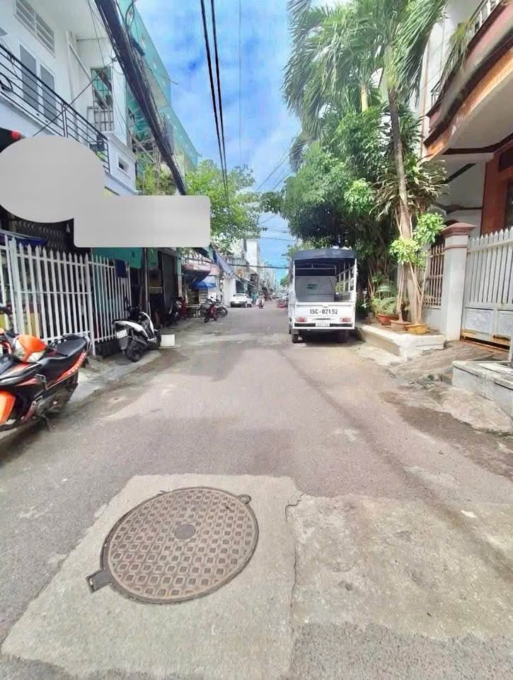 Đừng bỏ lỡ cơ hội sở hữu căn nhà mặt tiền tại phường Hải Cảng, Quy Nhơn với mức giá không thể tin được, chỉ 1.95 tỷ đồng