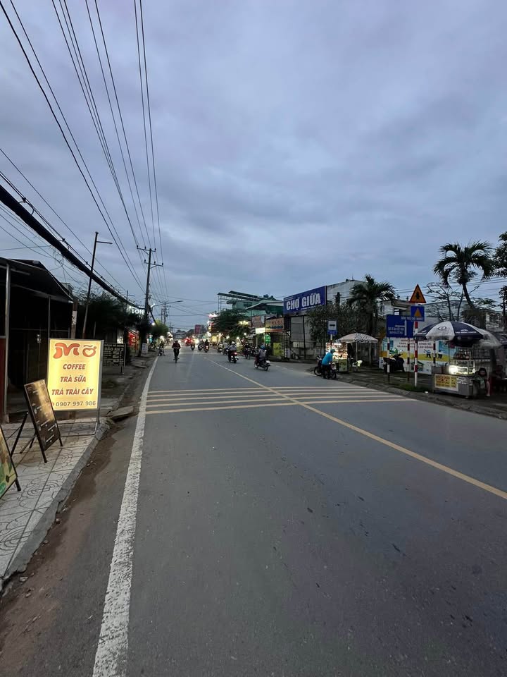 Tọa lạc tại vị trí đắc địa trên con đường Nguyễn Đình Chiểu sầm uất