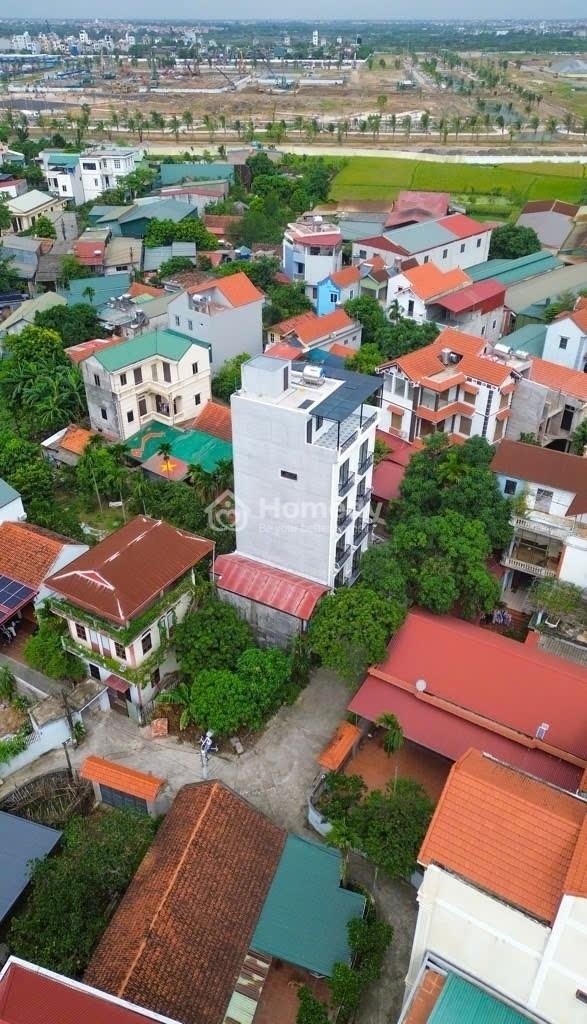 Siêu phẩm kdt vin đan phượng ô tô tải tránh nhau