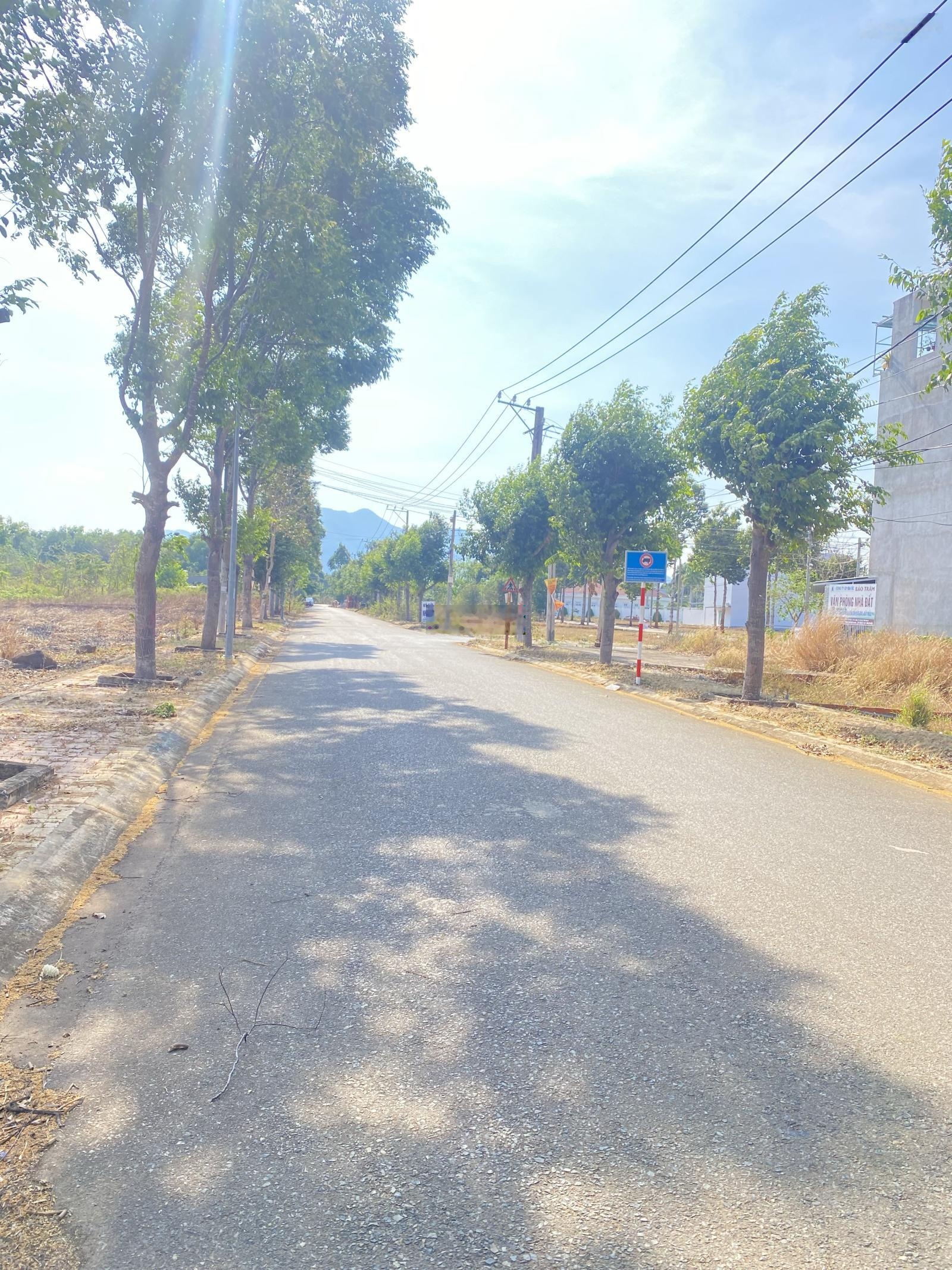 Bán nhanh đất Lan Anh 2 và 5 Hòa Long, Bà Rịa, BRVT. LH em 0909498756