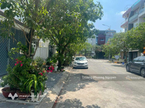 136m2 đất khu dân cư đường bàn cờ, phía sau chợ đầu mối Thủ Đức, mặt tiền nhựa lớn, sổ sẵn full thổ