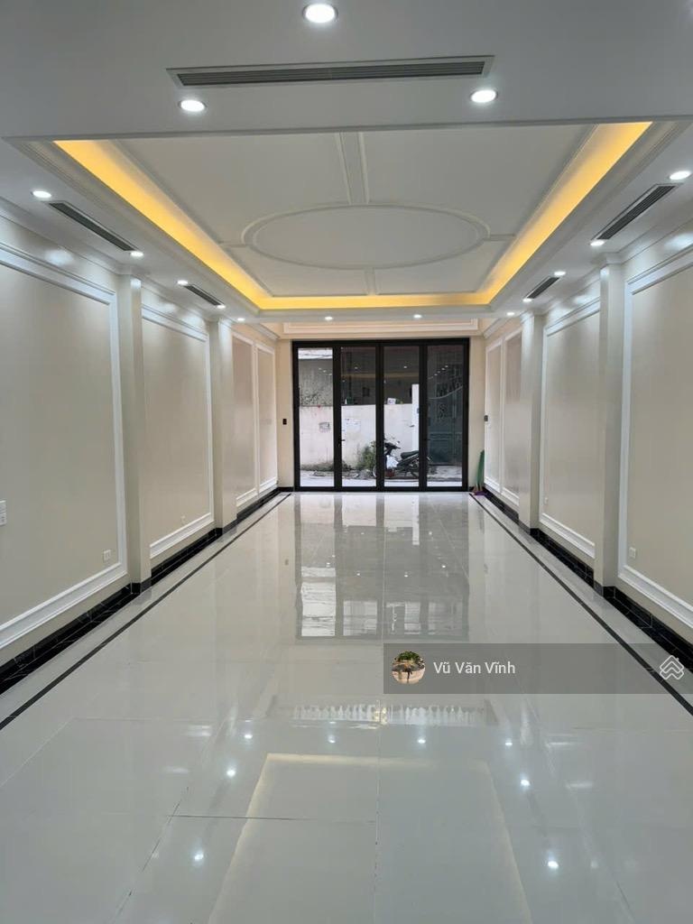 Bán nhà gần Aeon Mall, đẳng cấp thượng lưu, 77m2, 7 tầng, mặt tiền 4.5m, giá nhỉnh 18 tỷ.