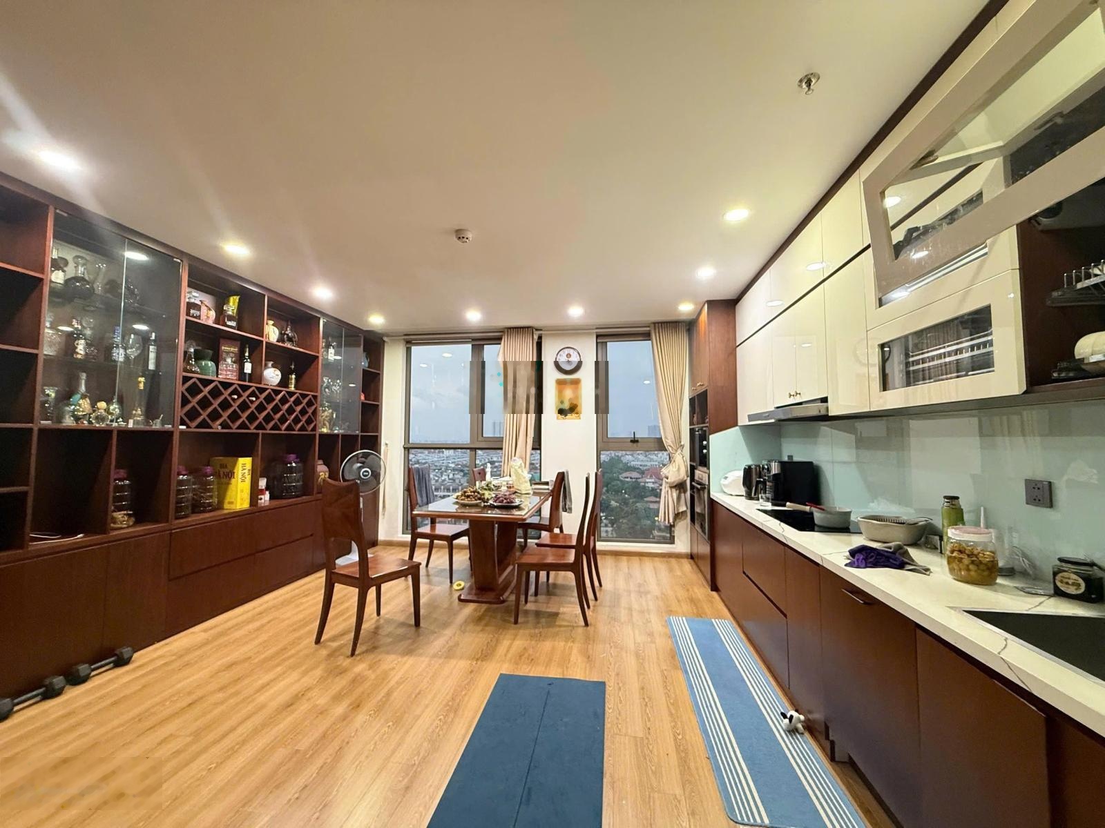 Chính chủ bán căn dualkey cuối cùng đang bán. 140m2 tầng trung. 4PN-3VS. Full nội thất có slot oto