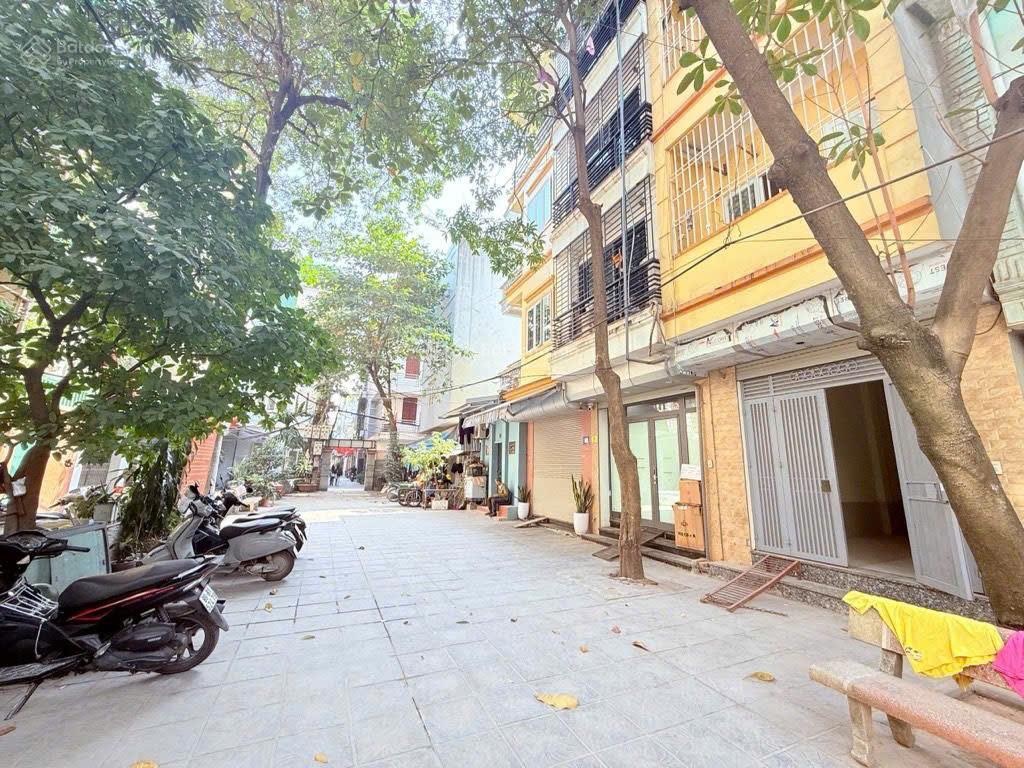 Vô địch phân khúc 12 tỷ - phân lô ô tô vào nhà đường trước nhà 7m