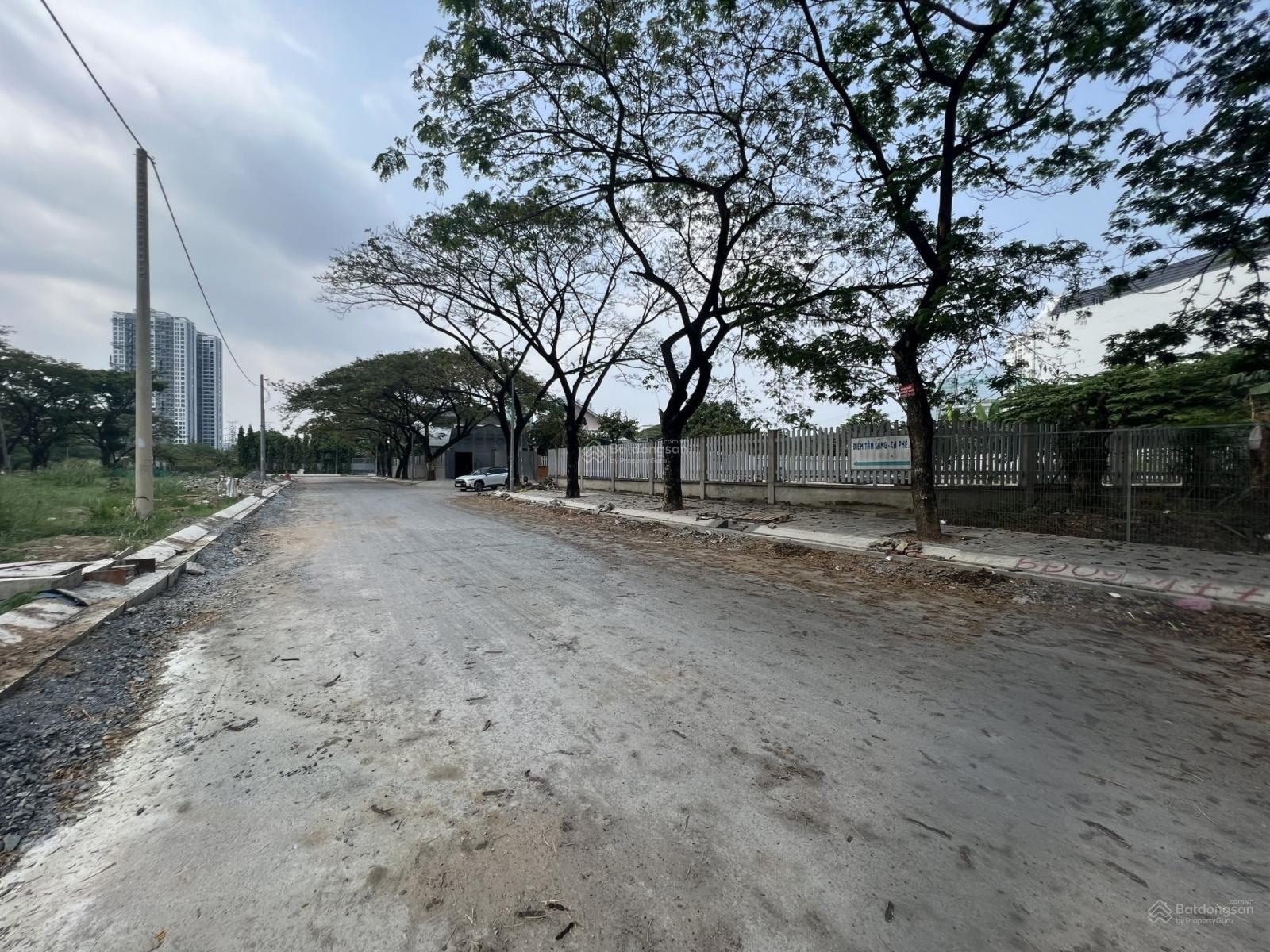 Cần bán nhanh lô biệt thự góc 2 mặt tiền hẻm đường Lê Văn Lương, Nhà Bè