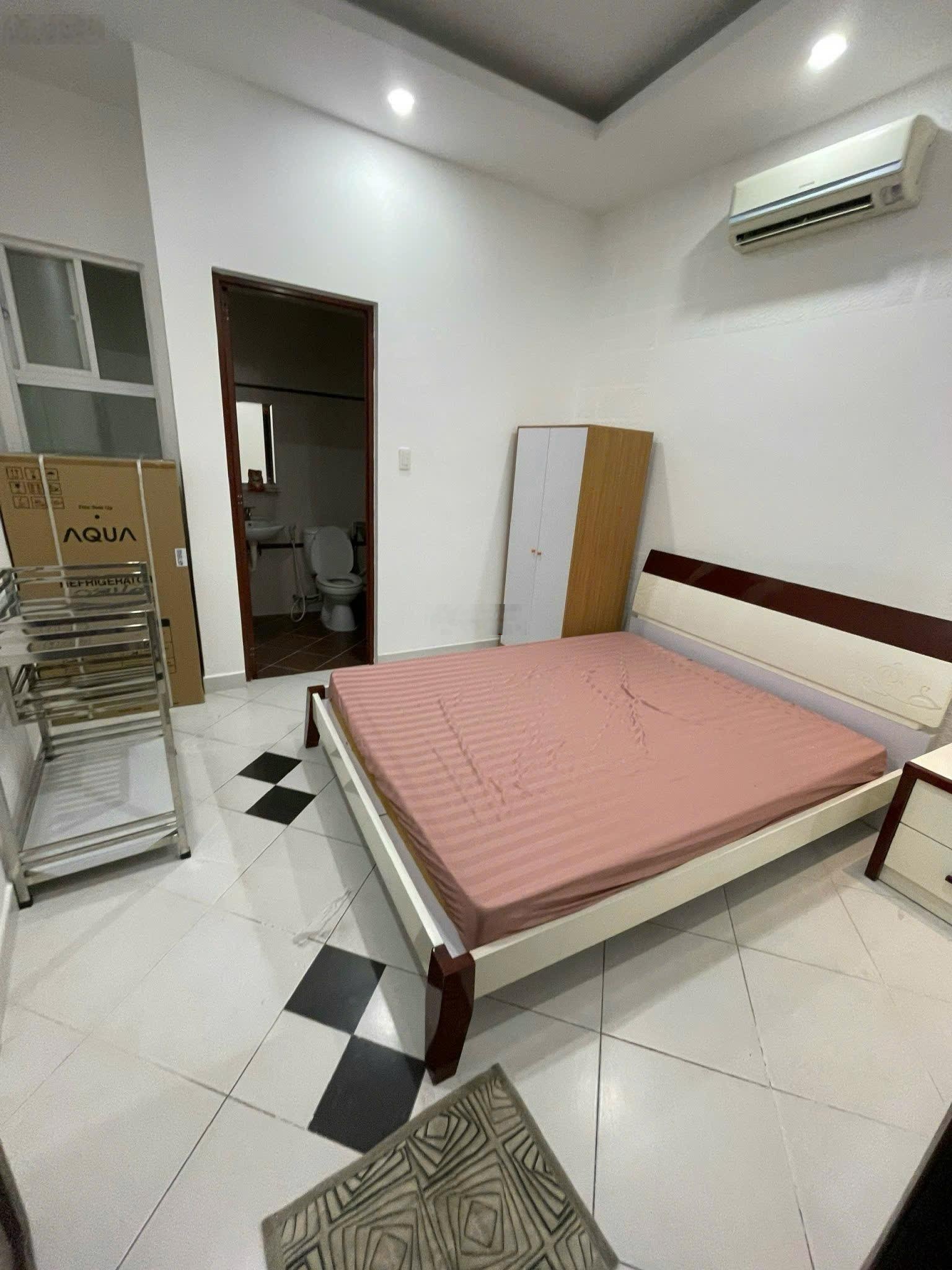 Cho thuê Nhà trọ 4 triệu, 18m2 tại Lê Văn Sỹ, p14, Q3, HCM