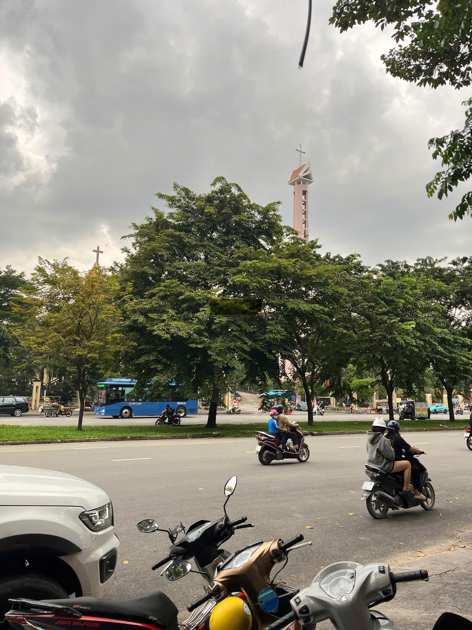 Cho thuê đặt biển công ty tại Bình Tân 1000k/tháng, mặt tiền đường lớn rộng 40m