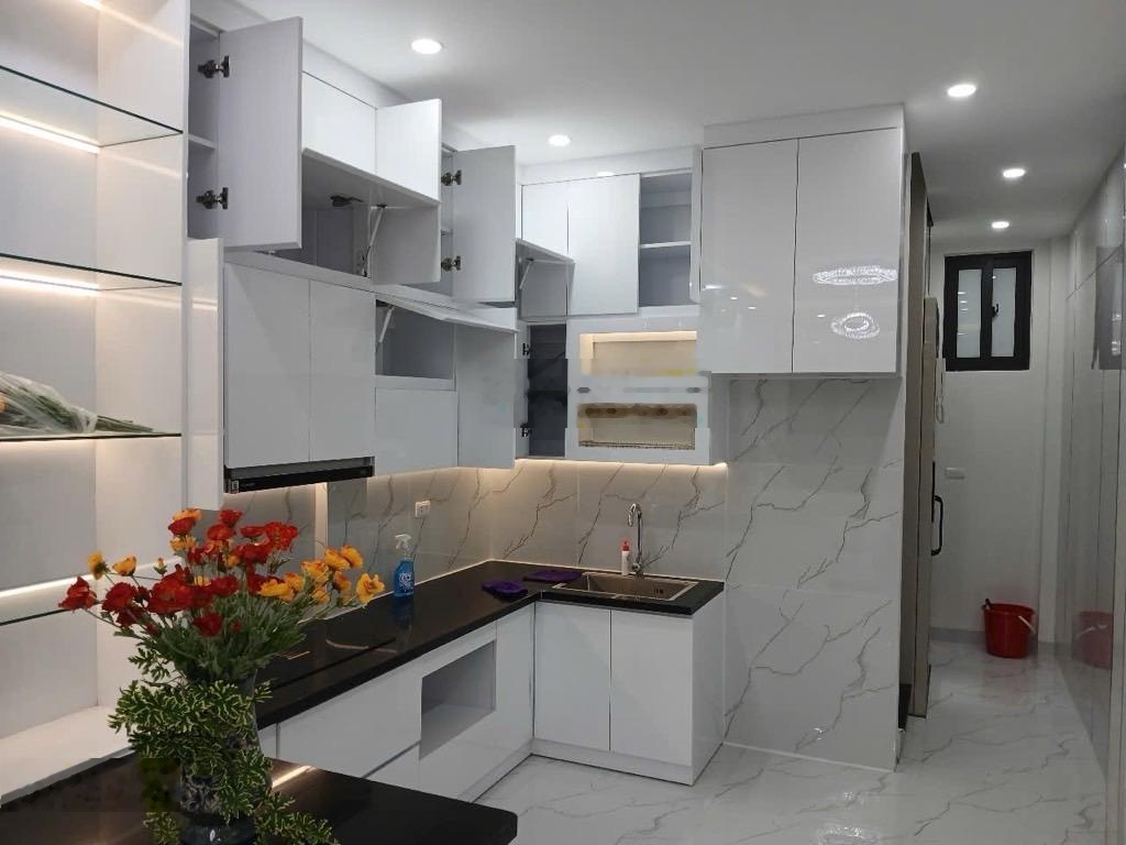 Quá hiếm có 1-0-2 thái hà 38m*7t*giá 12,8 tỷ-thang máy-ngõ thông-gần phố-kdvp-công năng đầy đủ!