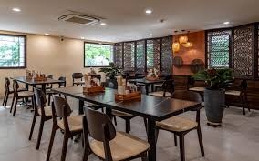 Siêu đẹp! Cho thuê nhà mặt phố Trương Định - HBT. DT: 110m2 x 2T, MT: 7m, giá thuê: 55tr/tháng