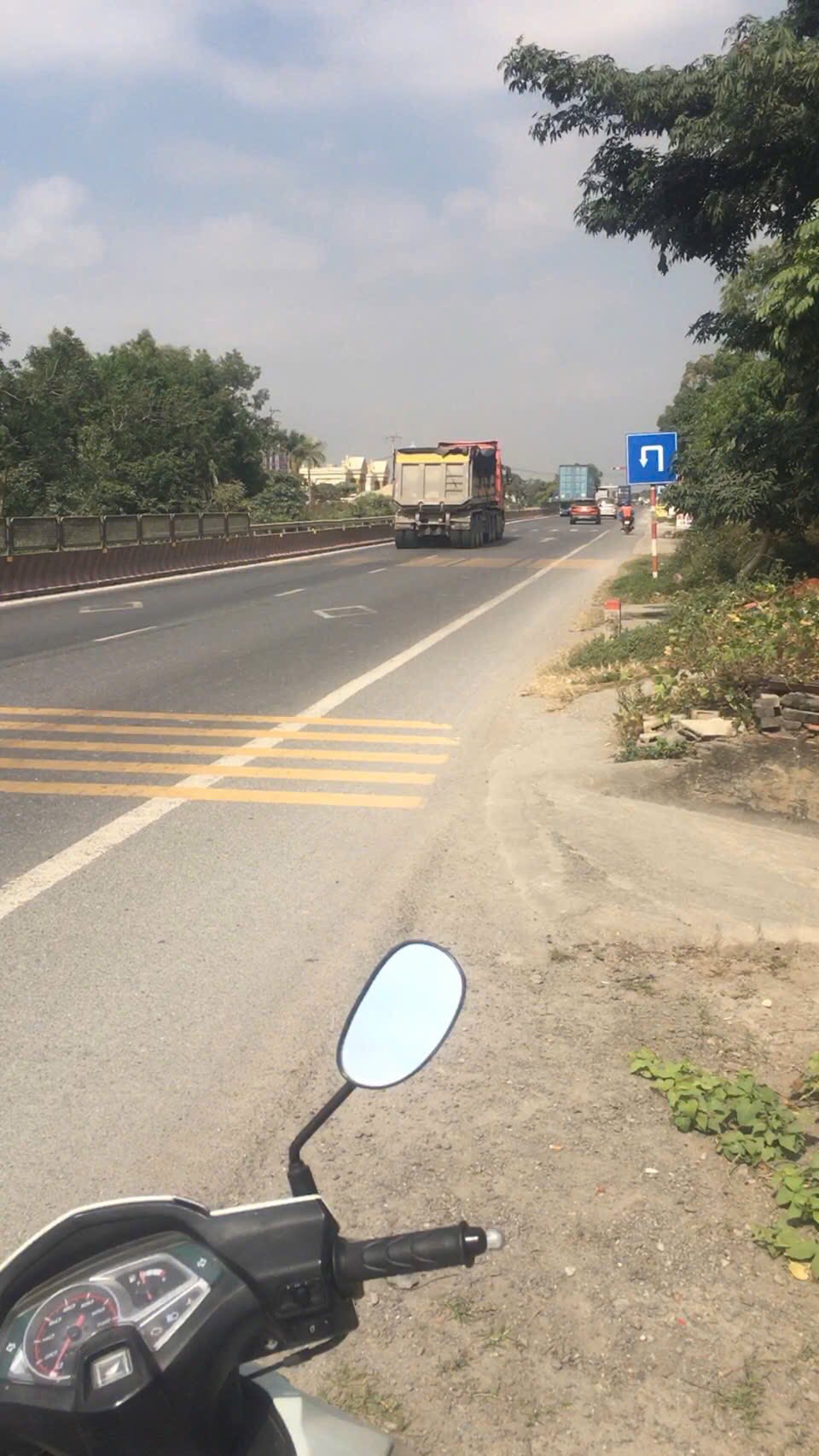 Bán mảnh đất mặt tiền Quốc lộ 1A, diện tích 125m2