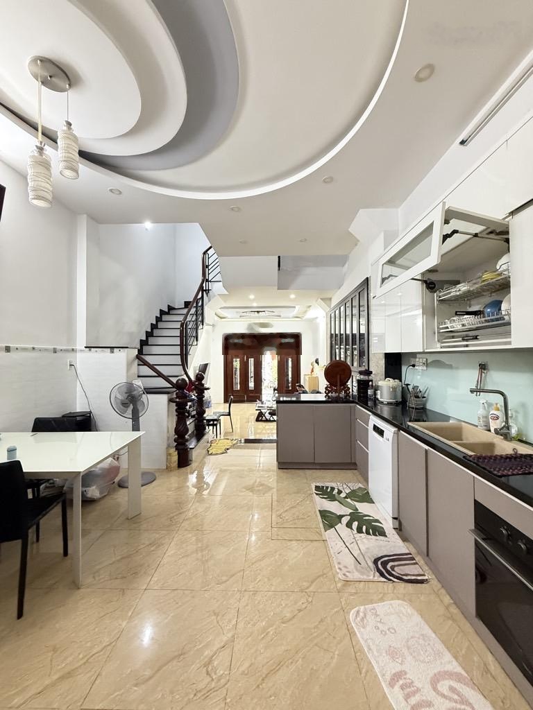 Ô tô ngủ trong nhà-đẹp ở ngay-75m2-ngang 4,5m-4 tầng-4pn-lê văn thọ p8 gv-chỉ 9tỷ tl