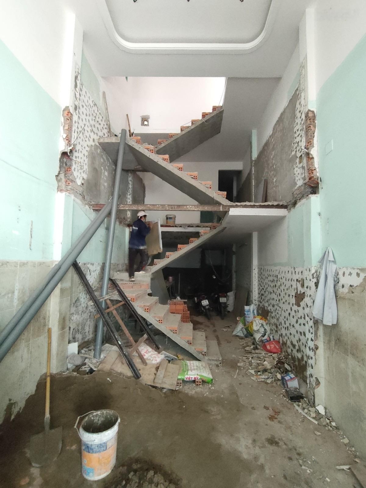 4 tầng, trung tâm Chợ Lớn, Cầu Vượt Cây Gõ, Minh Phụng. Giá 4tỷx