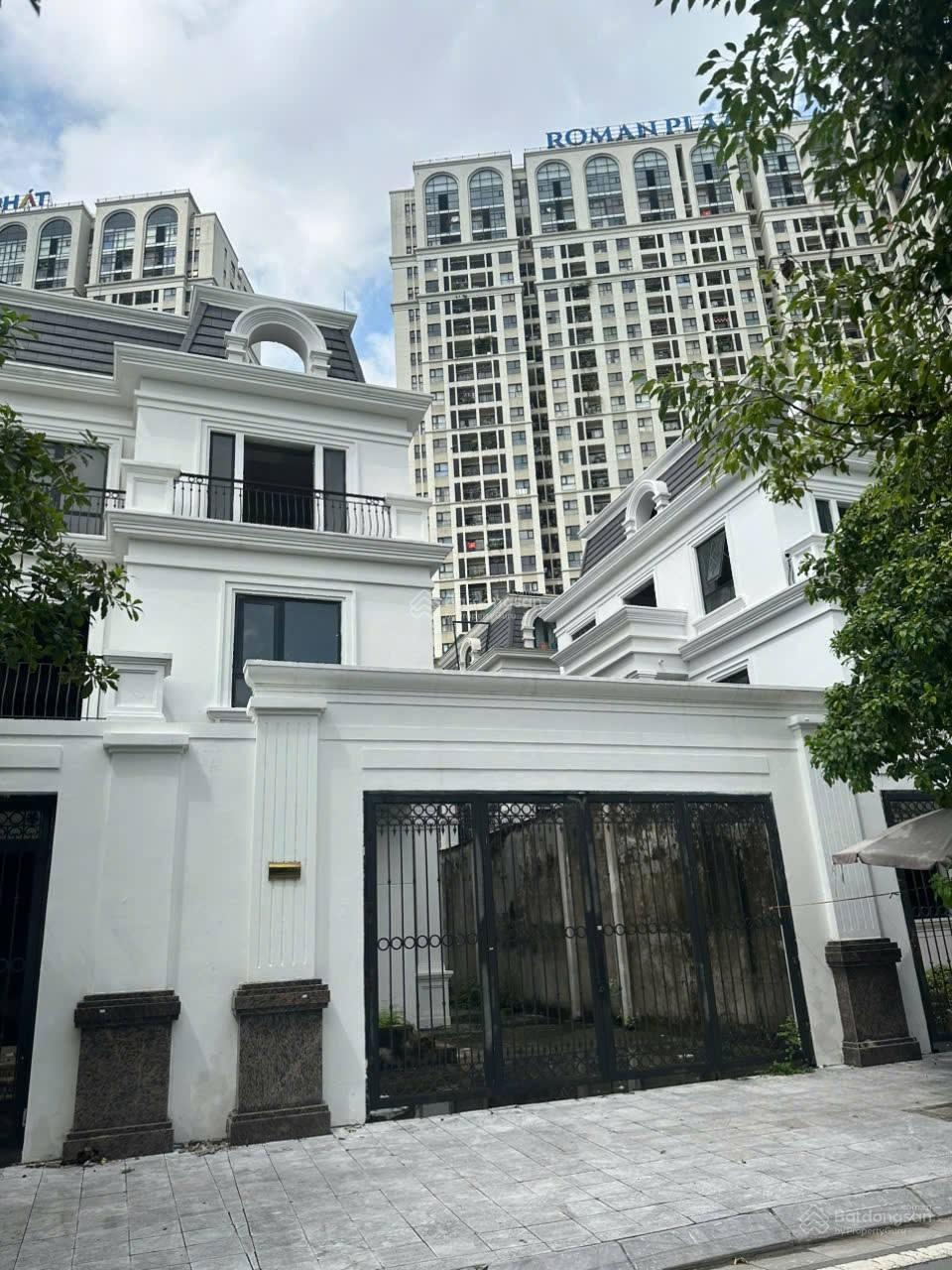 Bán gấp biệt thự Roman Plaza Tố Hữu, 198m2, mặt tiền 11m, đầu tư, ở sướng, kinh doanh