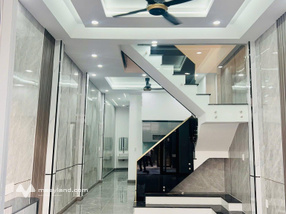 Nhà mới 3 phòng ngủ giáp KDC Vsip 1 - Bình Dương. Sổ sẵn tặng nội thất