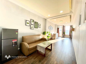 Cho thuê tòa nhà 3 tầng ngay đèn xanh đèn đỏ ngã 5 đại học 50 triệu - 180m2 - ngang 6m