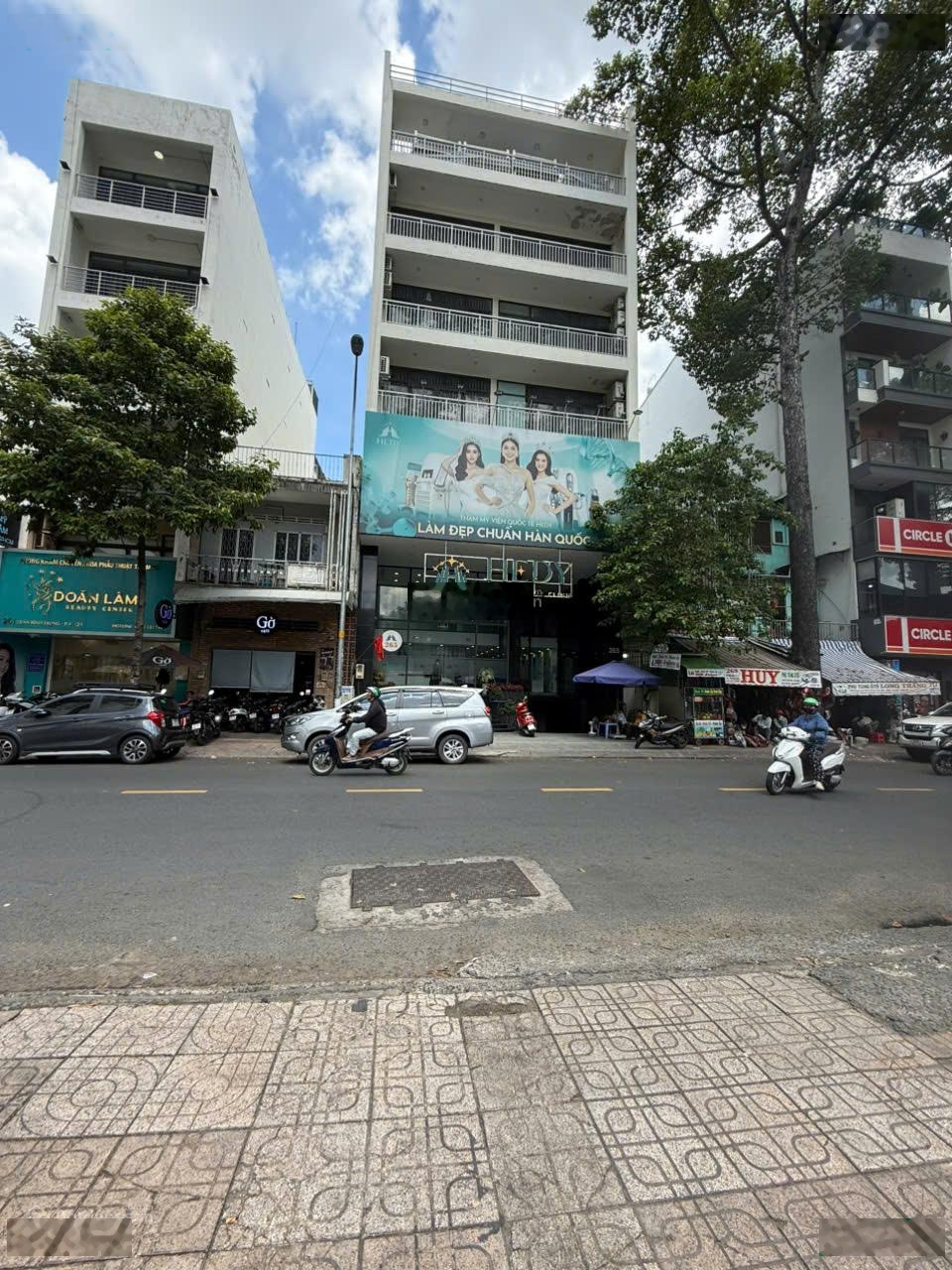 Cần bán Tòa nhà Trần Bình Trọng P4 Quận 5 10x20 1 hầm 7 tầng HĐ thuê 300 triệu/tháng Bán 139 tỷ