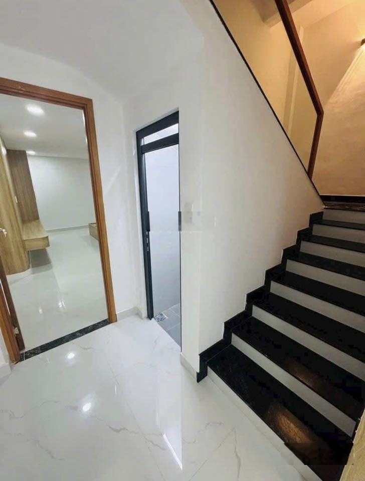 Nhà Mới Nội Thất Cao Cấp Hẻm 634/ Đường Tên Lửa, 4.5x18, 3 Tấm , 8.5 Tỷ , LH : 0935721424 Kim Hữu