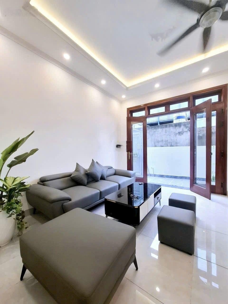 Bán nhà dân xây Thạch Bàn Long Biên nhỉnh 7 tỷ 46m2 6 tầng MT4m ô tô kinh doanh gần hồ Thạch Bàn