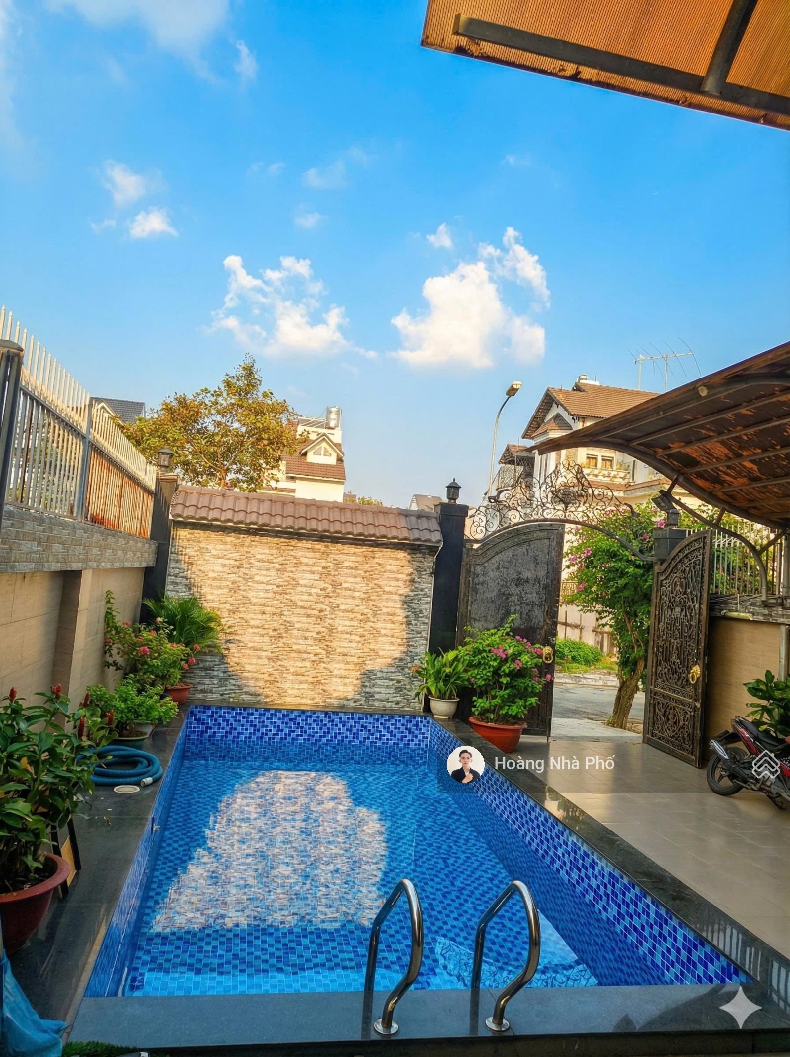 Biệt Thự Ngay The Global City - 4 Tầng - 245m2 Ngang 8m - Full NT - Đường 12m - 23.9 Tỷ