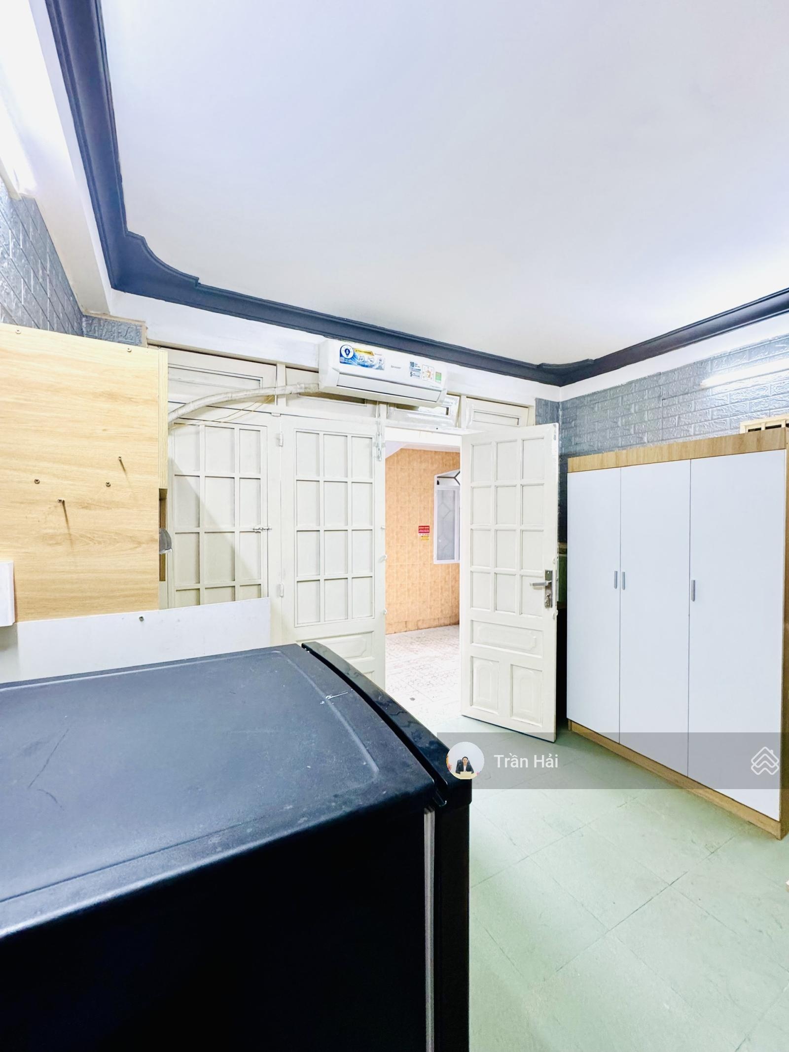 Cho thuê phòng full nội thất Quận 10 - Thoáng mát - Đang trống sẵn - Giá 5 triệu/tháng