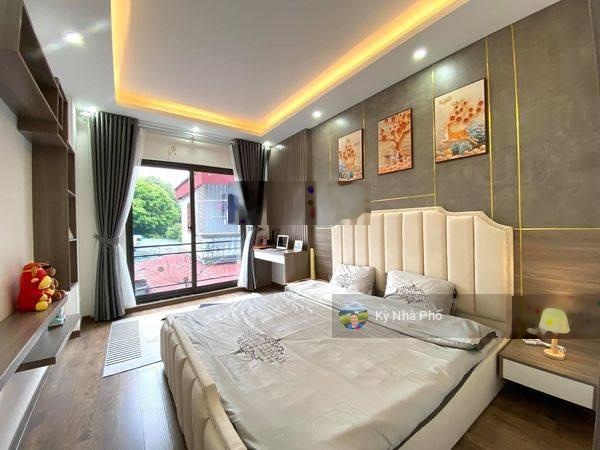 Bán nhà mặt tiền kinh doanh 3 tầng (5x24) ngay ngã tư Bình Thái, trung tâm Quận 9, giá nhỉnh 9 tỷ