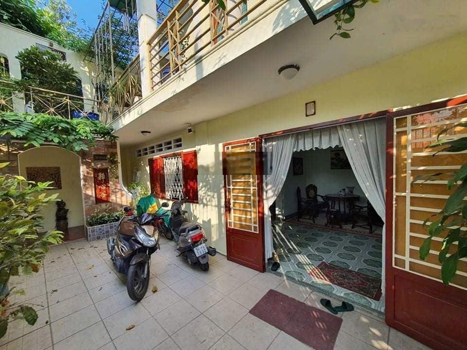 Bán gấp xuất cảnh - Bán nhà mặt tiền Đồng Nai, Q10 - 52 tỷ