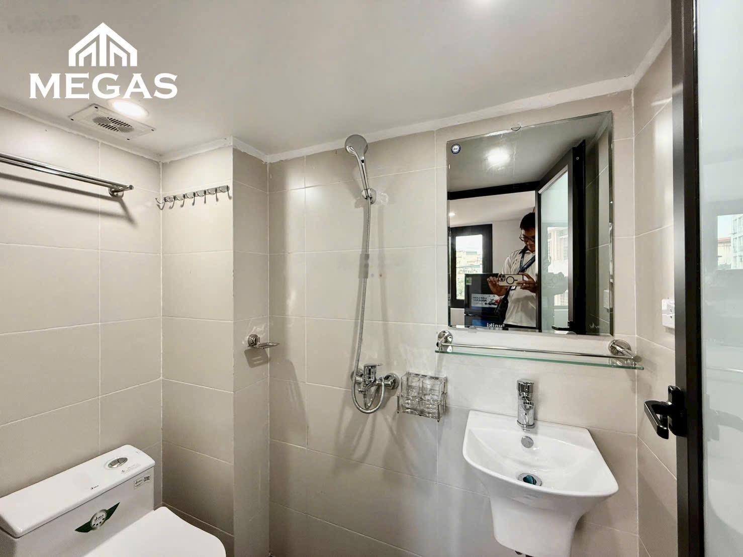 Khai trương duplex ban công ngay đại học công thương - lê trọng tấn