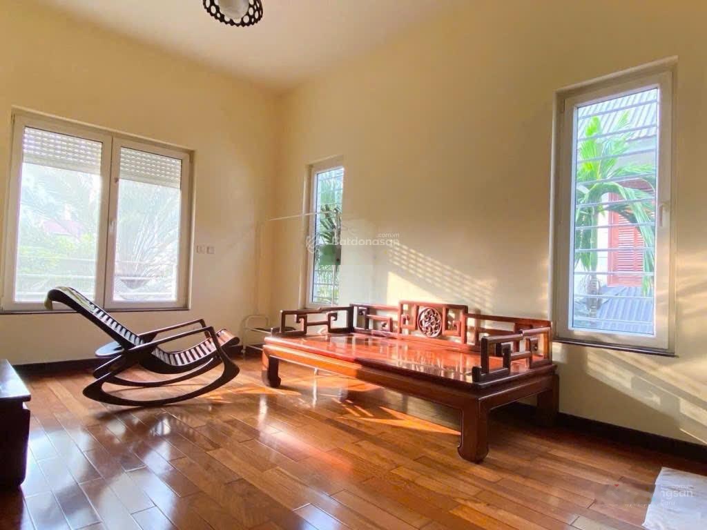 Bán Biệt thự 140m2 Nam Từ Liêm đường rộng, ở ngay Giá tốt 44 tỷ , pháp lý chuẩn, hiếm.