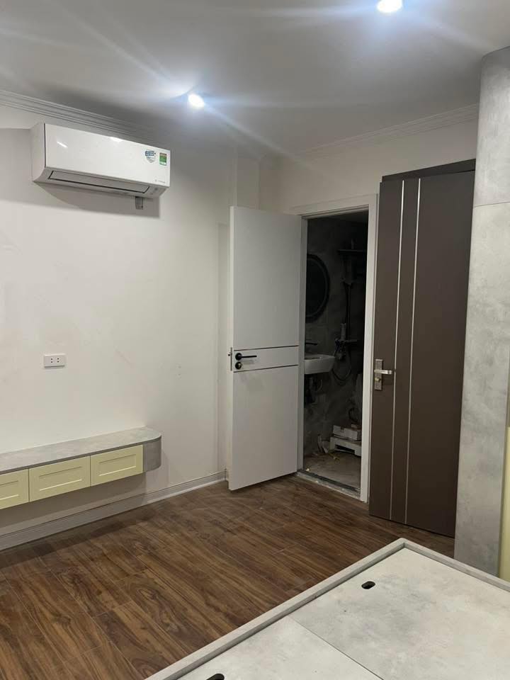 Nhỉnh 5 tỷ có ngay nhà 5 tầng full nội thất ở Đống Đa