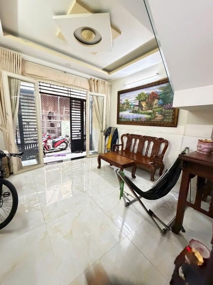 Lô góc Văn Cao, hẻm xe hơi 4m, 15m ra mặt tiền kinh doanh, giá 5,1 tỷ