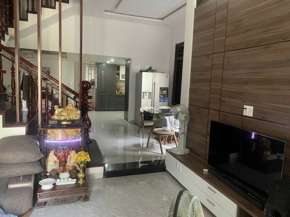 Nhà 3 tầng KQH Hạ Cồn Trống, Phú Thượng, TP Huế - Gần Phạm Văn Đồng, Giá chỉ 4.7 Tỷ!