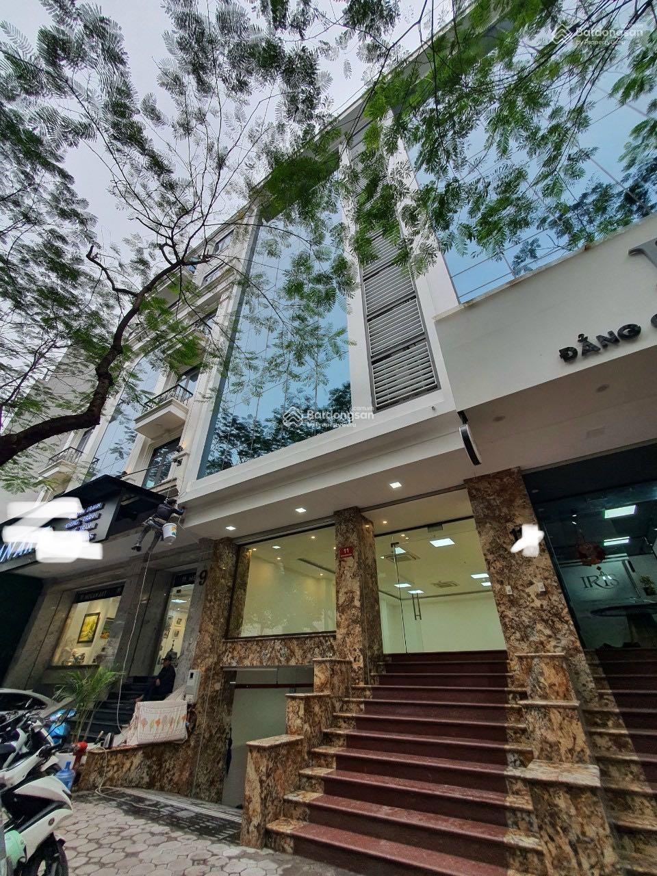 Cho thuê nhà Nguyễn Thị Thập - Trung Hoà, 95m2x7T thang máy, thông sàn, ô tô đỗ thoải mái, 50tr