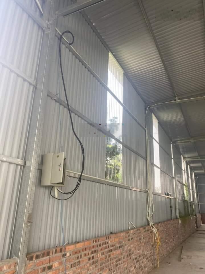 Cho thuê kho, xưởng DT 450m2 gần cầu Niệm, Kiến An, xe công thuận tiện