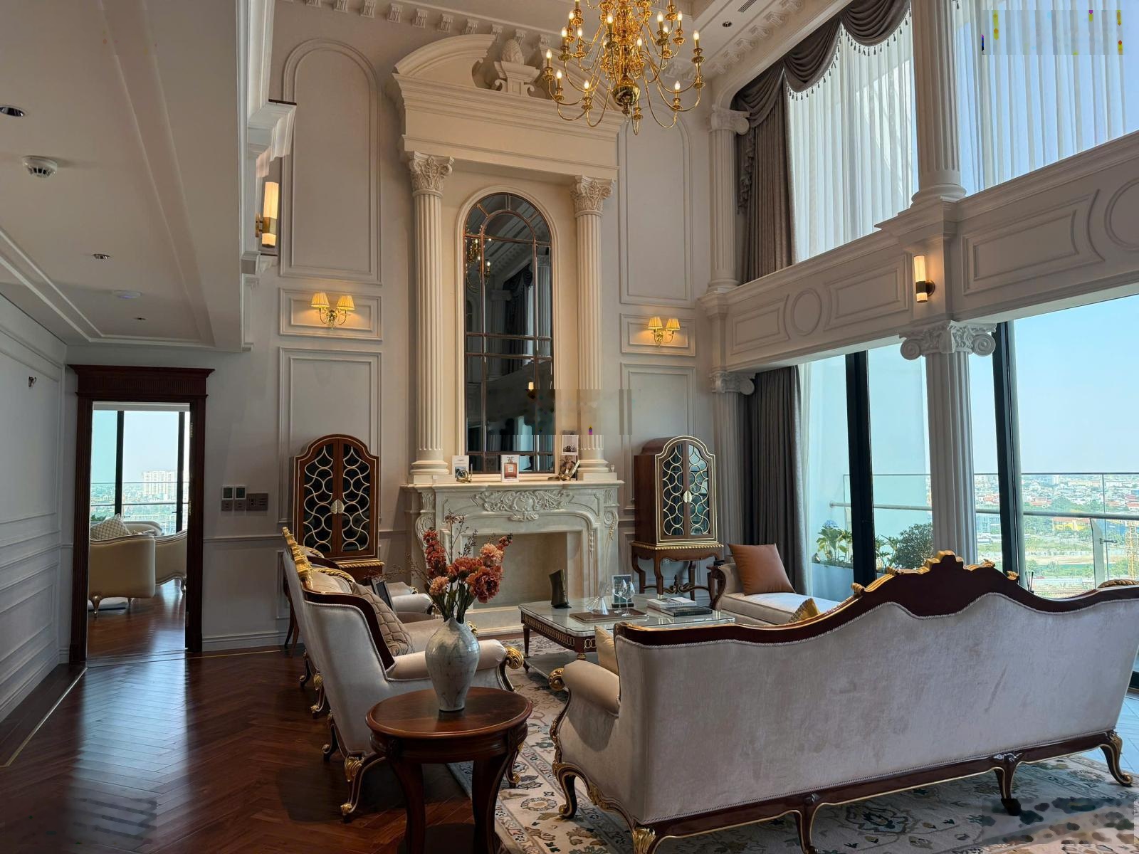 Sky Villas Long Biên CH 100m2 bể bơi + thang máy riêng từng căn ra hàng đợt 1 quỹ căn VVIP